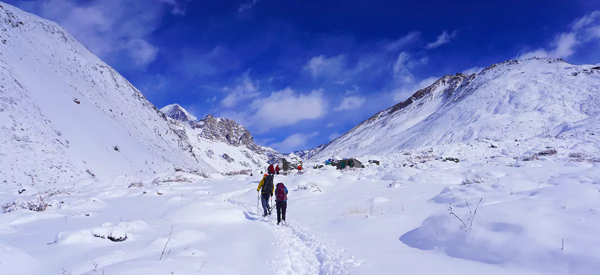 Annapurna Circuit Trek in the early Spring